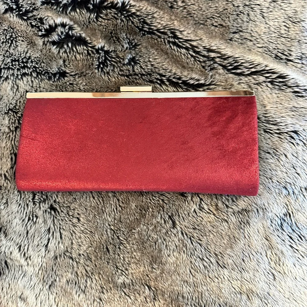 NWOT INC International Concepts Gemstone zombie Carolyn Red Clutch